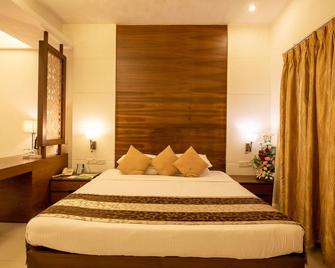 La-Paz Gardens Beacon Hotel - Vasco da Gama Goa - Vasco da Gama - Bedroom