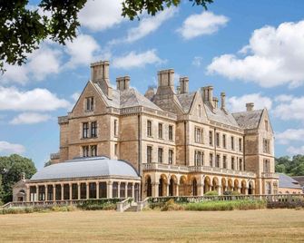 Walton Hall Hotel & Spa by Sunday - Warwick - Gebäude