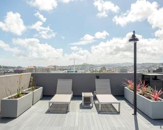 Ideal Hayes Valley studio w/ Rooftop, W/D, 1 min to BART by Blueground - San Francisco - Balkon
