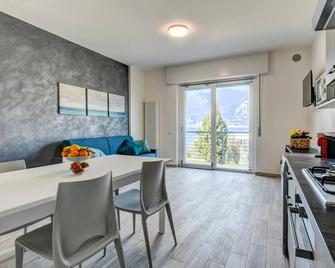Holiday Apartments Brenzone - Brenzone - Jadalnia