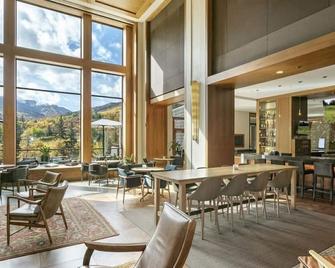 Ski both BC & Vail, Ski in/out, Pool & BC Mountain View , Ski Valet, Hot Tub - Avon - Restauracja