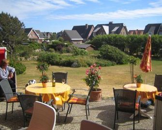 Pension Luuward 3 Sterne superior Hotel - Wenningstedt-Braderup - Патіо