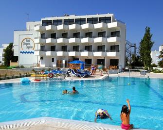 Cleopatra Classic Hotel - Kardamena - Pool