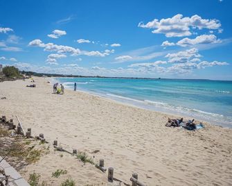 Casa Vista Mare Direttamente In Spiaggia - Torre Lapillo - Playa