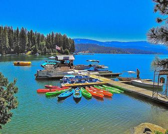 Alpine Cottage - Shaver Lake