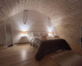 Epoca suite house - Trani - Phòng ngủ