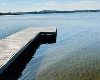 Lakeview House By Leavetown Vacations - Lakefield
