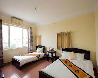 Ho Sen Xanh Hotel - Hanoi - Bedroom