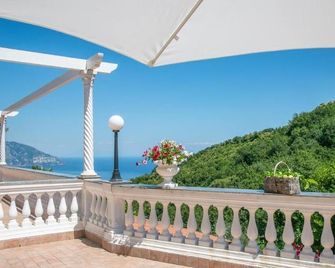 Villa Costanza sorrento B&b - Sant'Agnello - Balcón