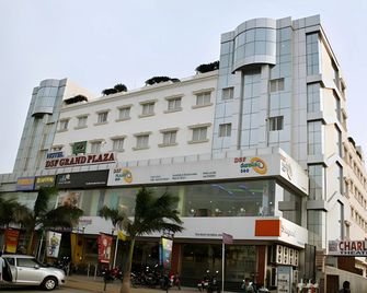 Hotel Dsf Grand Plaza - Tuticorin - Gebäude