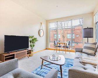 Chic Hillsboro Studio, by Blueground - פורטלנד - סלון