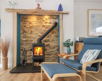 Higher Mount View - Marazion - Living room