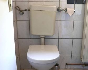 Haus Im Gruenen - Bad Liebenstein - Badkamer