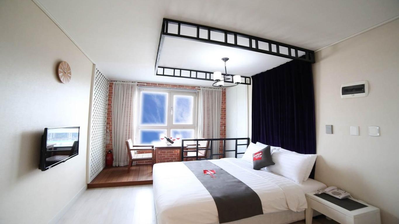 Coop City Hotel Stayco