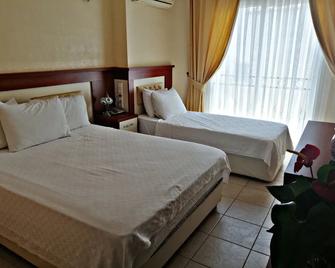 Korykos Hotel - Kizkalesi - Ložnice