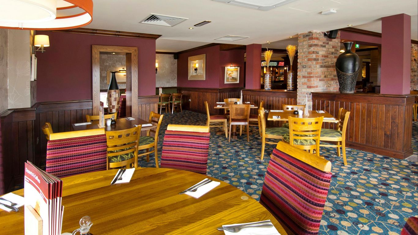 Premier Inn Bedford South (A421)