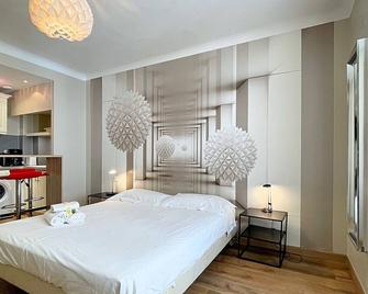 Hôtel le Florian - Cannes - Yatak Odası