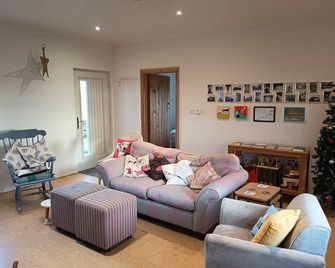 Family & Pet Friendly Restored Cottage in East Mayo with 4 Bord Failte Award - Knock - Sala de estar