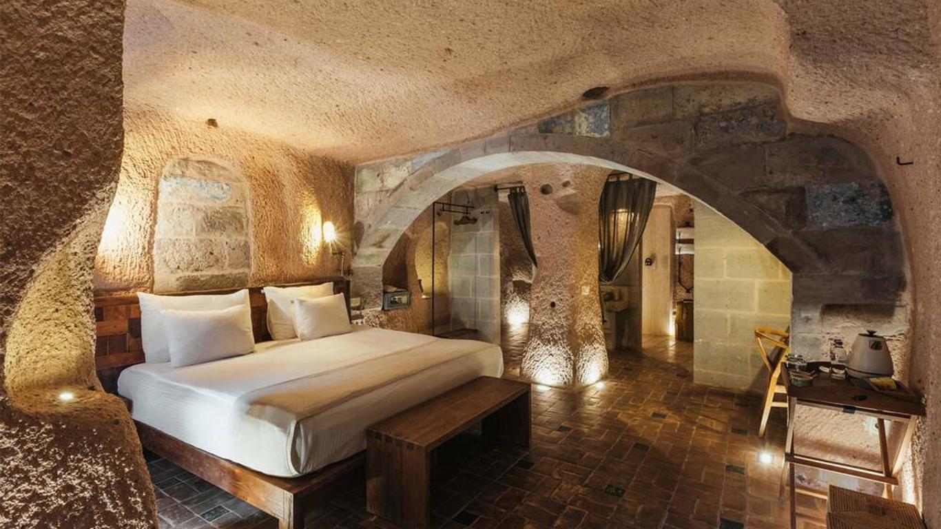 Millstone Cave Suites Hotel