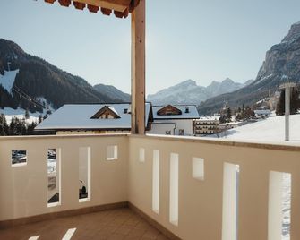 Hotel Antines - La Villa - Balcony