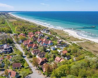 Ferienhaussiedlung Strandperlen Buchenho - Wustrow (Darss) - Beach