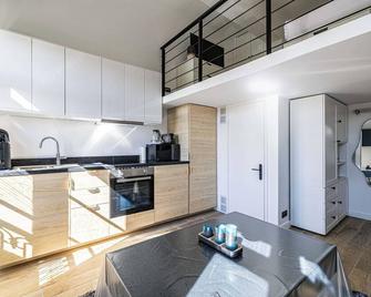 Quiet apartment - parking and secure residence - Cannes - Cocina