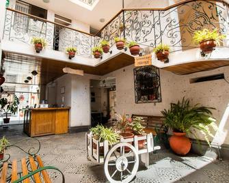 Villa Sillar - Arequipa - Front desk