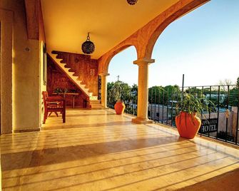 Hotel Boutique Kiin Wayeb - Valladolid - Balkón