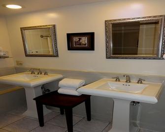 Jean Lafitte House - New Orleans - Bathroom