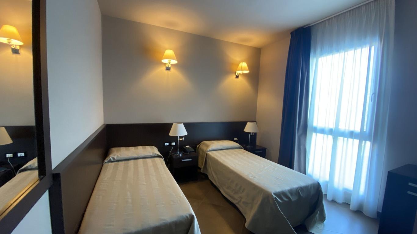 هوتل لي بادي