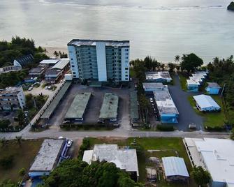 Beautiful 2/bedroom 2/Bathroom condo next to beach - Tamuning - Building