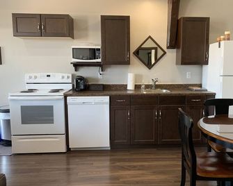 La Digue Suites - Cheticamp - Kitchen
