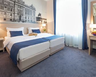 Five Points Square - City Center - Belgrado