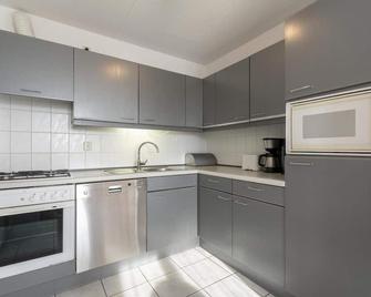Elegant villa beachside with garden - Julianadorp - Kitchen