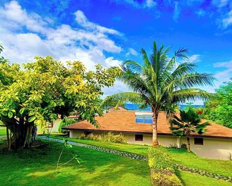 Salamangka Resort - San Juan - Vista del exterior