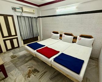 Hotel R.S.Mani - Velankanni - Schlafzimmer