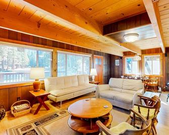 Tranquil Treehouse Haven - Tahoe City - Sala de estar