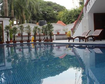 The Killians Boutique Hotel - Kochi - Svømmebasseng