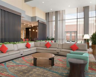 Embassy Suites by Hilton Chicago Naperville - Naperville - Lounge