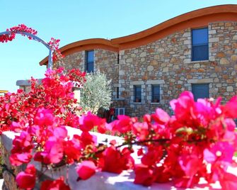 Estrella Villas - Lardos