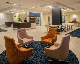 Crowne Plaza Suites Pittsburgh South By IHG - Pittsburgh - Lobby
