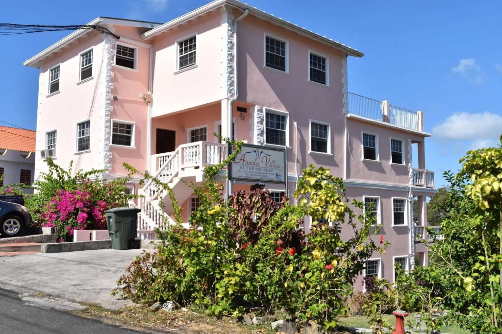 أنولا فيلاز