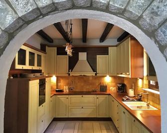 Stone-Built Cottage In Gythio, Mani Liopetra - Selinitsa - Kitchen