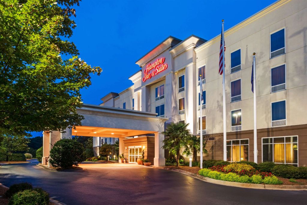 Hampton Inn & Suites Clinton - I-26 - Clinton - Будівля