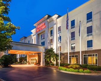 Hampton Inn & Suites Clinton - I-26 - Clinton - Будівля