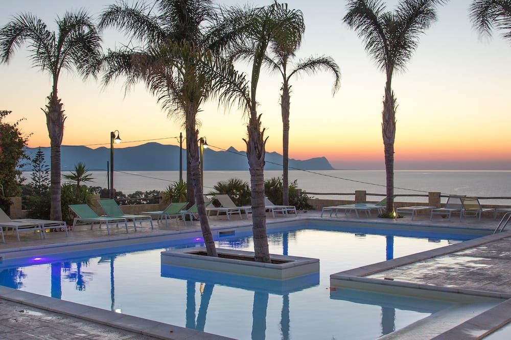 Petruso Resort - Balestrate - Piscina