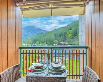 Il Mughetto Campo Smith On The Ski Slope - Happy Rentals - Bardonecchia - Ban công