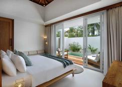 Luxury Accommodation In The Heart Of Kuta Mandalika - Kuta - Bedroom