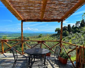 Little Escape-Casa con piscina e vista panoramica - Monte Benichi - Balcony