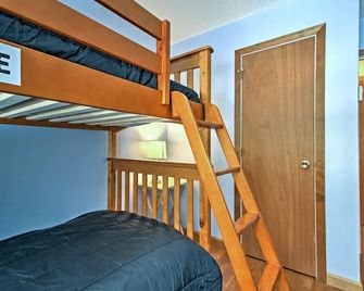 Waterville Valley Condo Near Town Square & Skiing! - Waterville Valley - Habitación